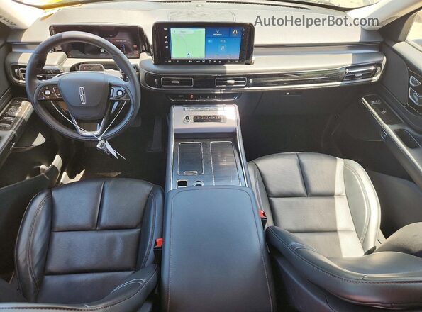 5LM5J6XC4SGL16834 2025 LINCOLN AVIATOR Черный Вид панели приборов
