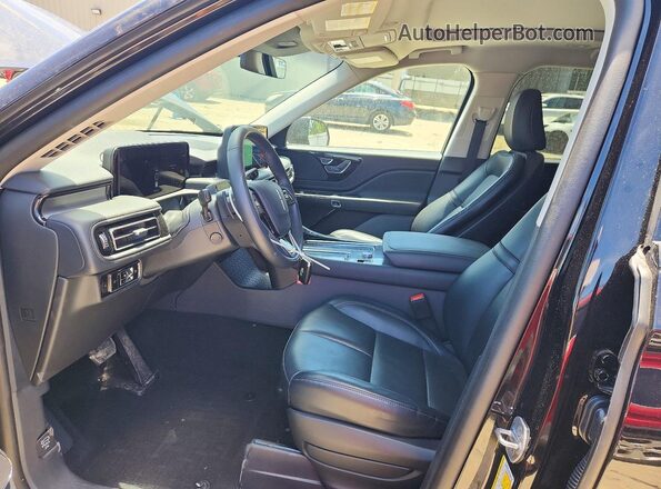 5LM5J6XC4SGL16834 2025 LINCOLN AVIATOR Черный Вид салона спереди