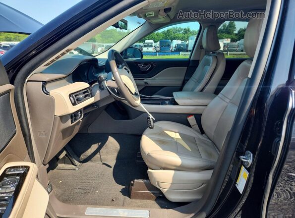 5LM5J6XC6RGL00855 2024 LINCOLN AVIATOR Black Front interior view