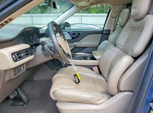 5LM5J7WC3LGL18003 2020 LINCOLN AVIATOR Синий Вид салона спереди