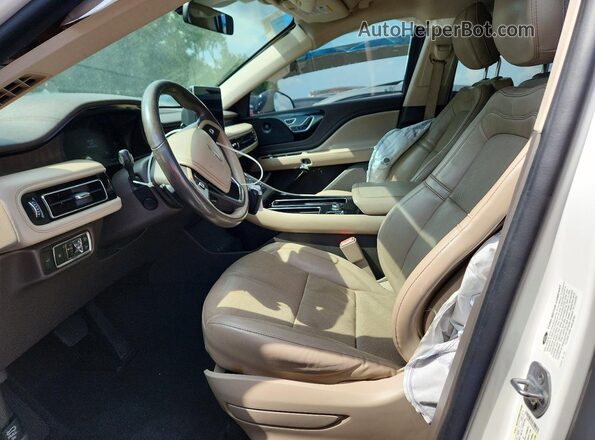 5LM5J7WC5LGL03132 2020 LINCOLN AVIATOR White Widok wnętrza z przodu
