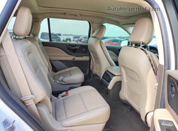 5LM5J7WC5NGL01934 2022 LINCOLN AVIATOR White უკანა სალონის ხედი
