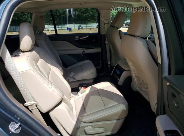 5LM5J7WC6RGL06405 2024 LINCOLN AVIATOR Gray Вид задньої частини салону