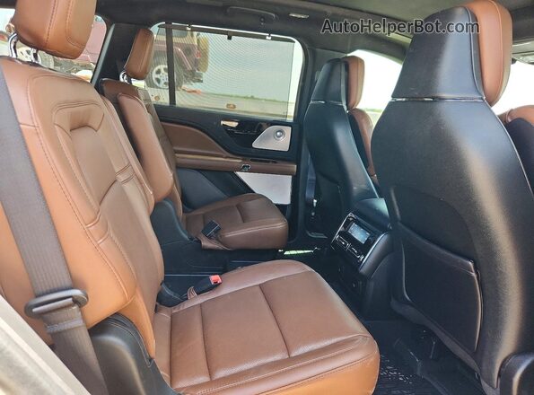 5LM5J7WC9NGL12015 2022 LINCOLN AVIATOR Beige Rear seats view