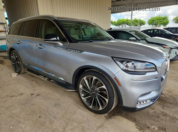 5LM5J7WCXLGL23845 2020 LINCOLN AVIATOR Silver Delantero derecho