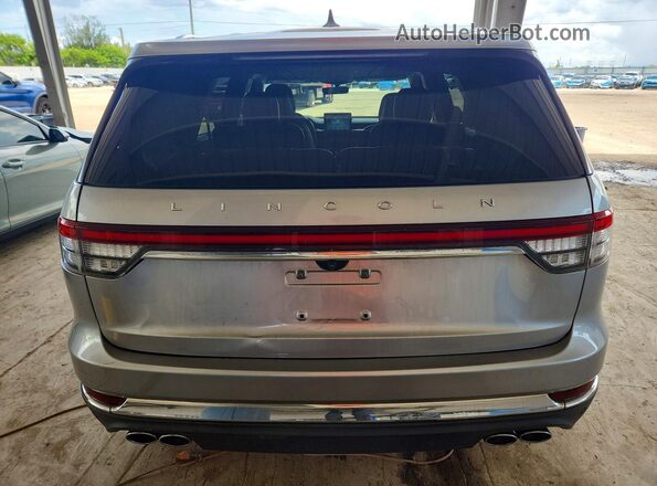 5LM5J7WCXLGL23845 2020 LINCOLN AVIATOR Silver Vista trasera