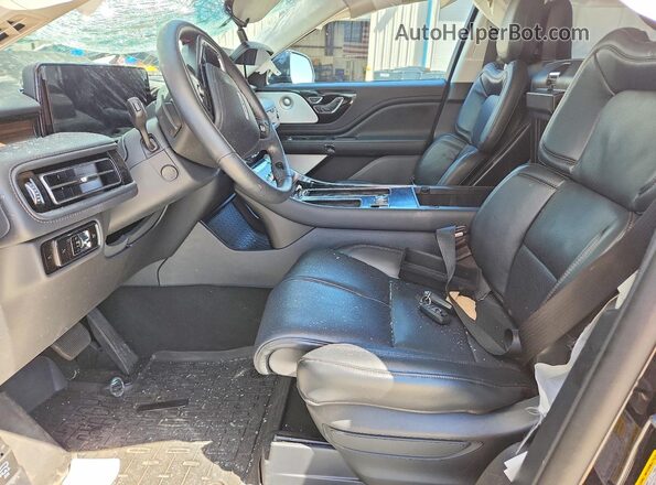 5LM5J7XC0SGL17968 2025 LINCOLN AVIATOR Black Widok wnętrza z przodu