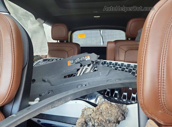 5LM5J7XC2MGL06960 2021 LINCOLN AVIATOR White Հետևի նստատեղերի տեսք