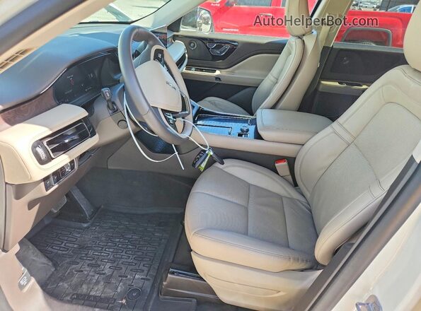 5LM5J7XC3RGL04724 2024 LINCOLN AVIATOR Белый Вид салона спереди