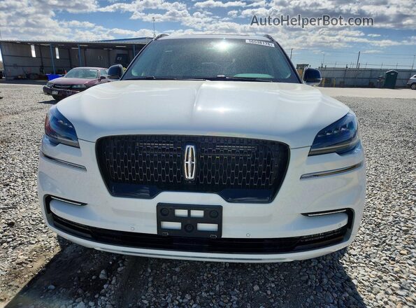 5LM5J7XC3RGL04724 2024 LINCOLN AVIATOR Белый Вид спереди