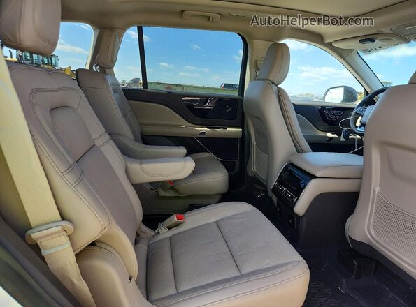5LM5J7XC3RGL04724 2024 LINCOLN AVIATOR Белый Вид задней части салона