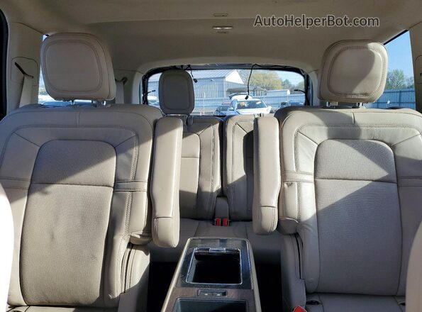 5LM5J7XC4LGL19482 2020 LINCOLN AVIATOR Белый Вид задних сидений