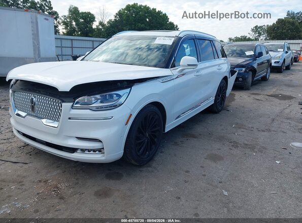 5LM5J7XC5NGL00992 2022 LINCOLN AVIATOR White წინა მარცხენა ხედი სამი მეოთხედიდან