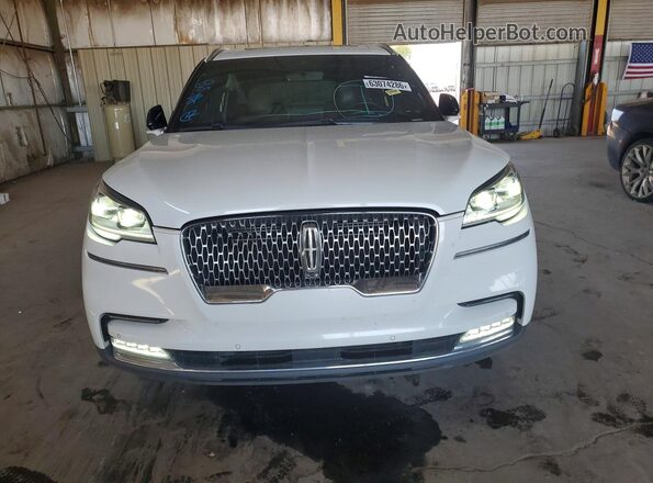 5LM5J7XC7LGL32632 2020 LINCOLN AVIATOR Белый Вид спереди