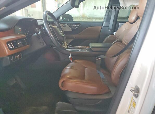 5LM5J7XC7LGL32632 2020 LINCOLN AVIATOR Белый Вид салона спереди