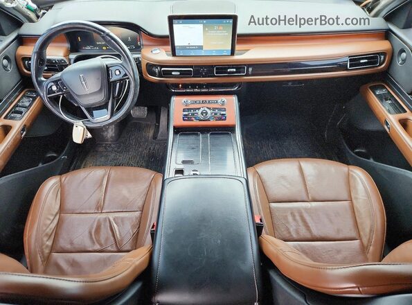 5LM5J7XC8LGL21431 2020 LINCOLN AVIATOR Tan Widok deski rozdzielczej