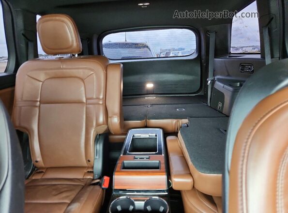 5LM5J7XC8LGL21431 2020 LINCOLN AVIATOR Tan Widok tylnych siedzeń