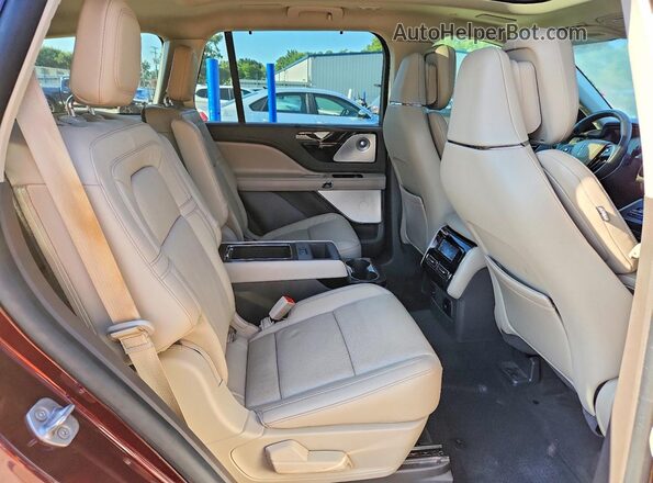 5LM5J7XC8NGL04938 2022 LINCOLN AVIATOR Burgundy Vista interior trasera