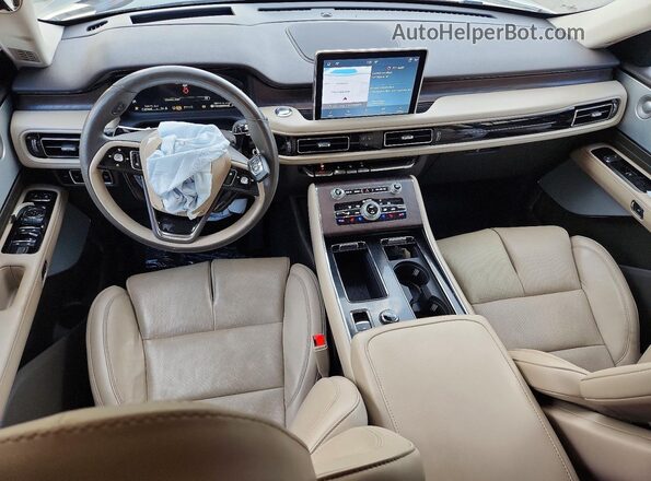 5LM5J7XC8PGL20303 2023 LINCOLN AVIATOR Burgundy Widok deski rozdzielczej