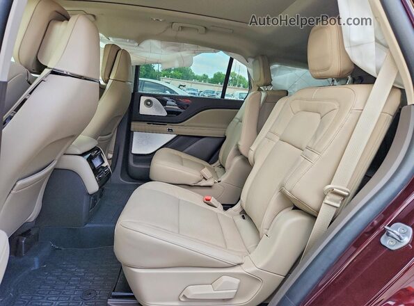 5LM5J7XC8PGL20303 2023 LINCOLN AVIATOR Burgundy Widok tylnych siedzeń
