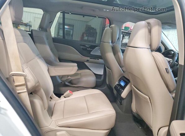 5LM5J7XC9NGL01563 2022 LINCOLN AVIATOR White უკანა სალონის ხედი