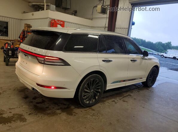 5LM5J7XC9NGL01563 2022 LINCOLN AVIATOR White უკანა მარჯვენა