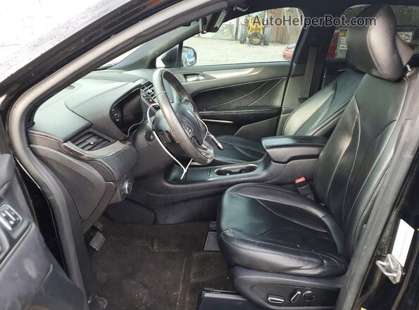 5LMCJ1C95GUJ27252 2016 LINCOLN MKC Черный Вид салона спереди