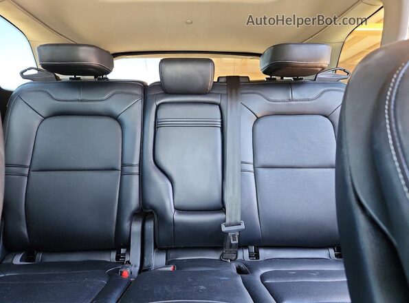 5LMCJ1C95LUL07728 2020 LINCOLN CORSAIR White Vista de los asientos traseros