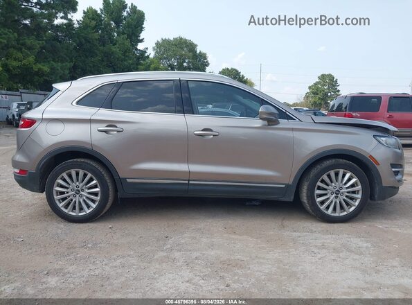 5LMCJ1C96KUL19126 2019 LINCOLN MKC Gold Սալոնի 360 աստիճան տեսք