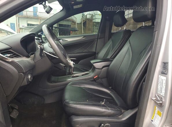 5LMCJ1C97GUJ00859 2016 LINCOLN MKC Серебряный Вид салона спереди