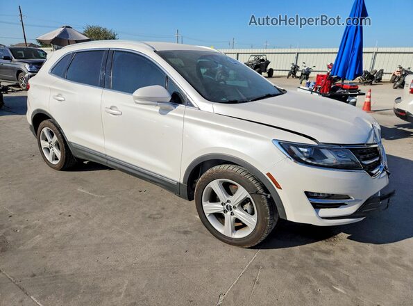 5LMCJ1C97HUL46795 2017 LINCOLN MKC Белый Передняя правая четверть