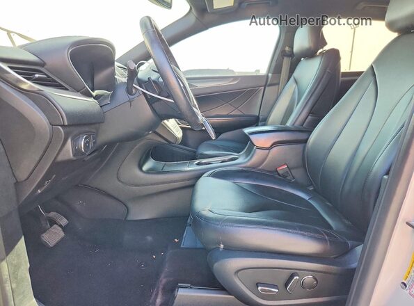 5LMCJ1C97HUL46795 2017 LINCOLN MKC Белый Вид салона спереди