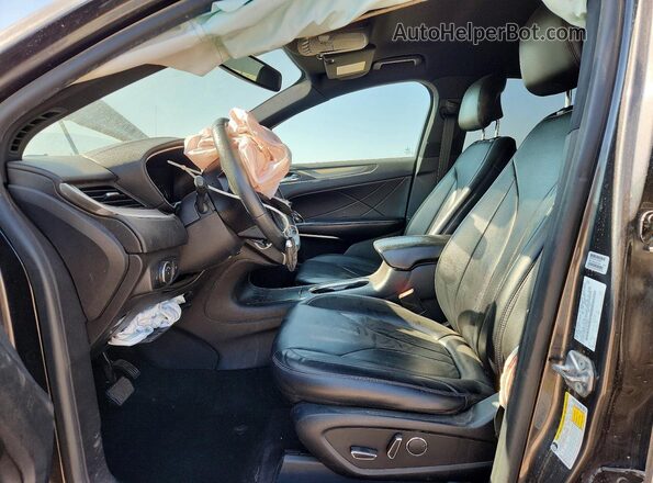 5LMCJ1C9XHUL35869 2017 LINCOLN MKC Gray Front interior view