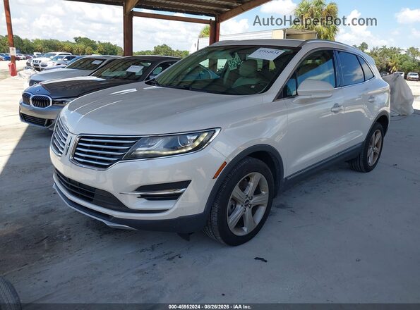 5LMCJ1C9XJUL00481 2018 LINCOLN MKC White წინა მარცხენა ხედი სამი მეოთხედიდან