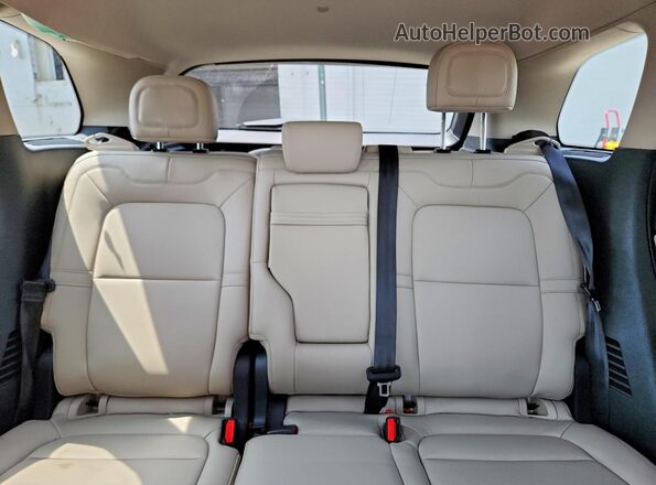 5LMCJ1CA5TUL07061 2026 LINCOLN CORSAIR White Widok tylnych siedzeń