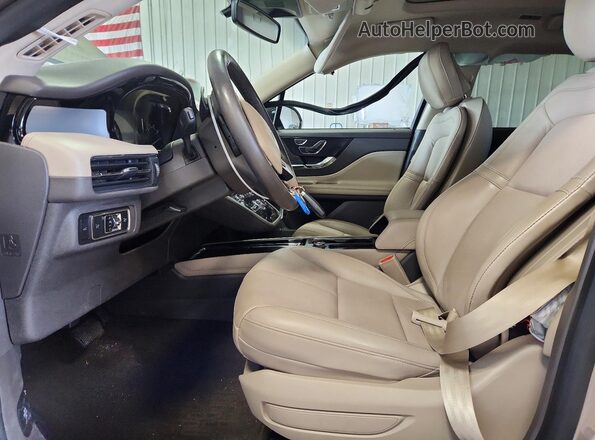 5LMCJ1D90LUL28792 2020 LINCOLN CORSAIR Beige Widok wnętrza z przodu