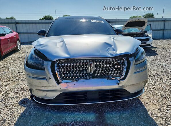 5LMCJ1D90MUL26591 2021 LINCOLN CORSAIR Silver Widok z przodu
