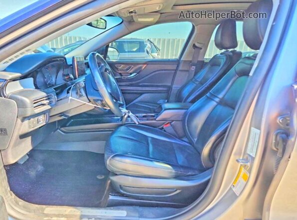 5LMCJ1D90MUL26591 2021 LINCOLN CORSAIR Silver Widok wnętrza z przodu