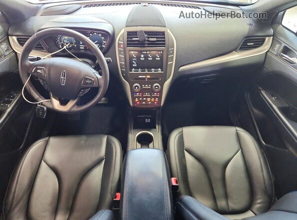5LMCJ1D91JUL01016 2018 LINCOLN MKC Серебряный Вид панели приборов
