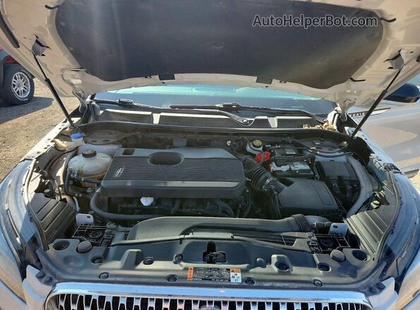 5LMCJ1D91LUL17008 2020 LINCOLN CORSAIR Beige Vista del compartimento del motor