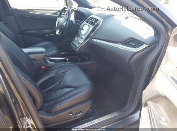5LMCJ1D92HUL30809 2017 LINCOLN MKC Gray Widok wnętrza z przodu