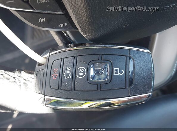 5LMCJ1D92HUL30809 2017 LINCOLN MKC Gray Widok deski rozdzielczej