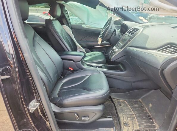 5LMCJ1D94KUL51846 2019 LINCOLN MKC Black Вид салону спереду