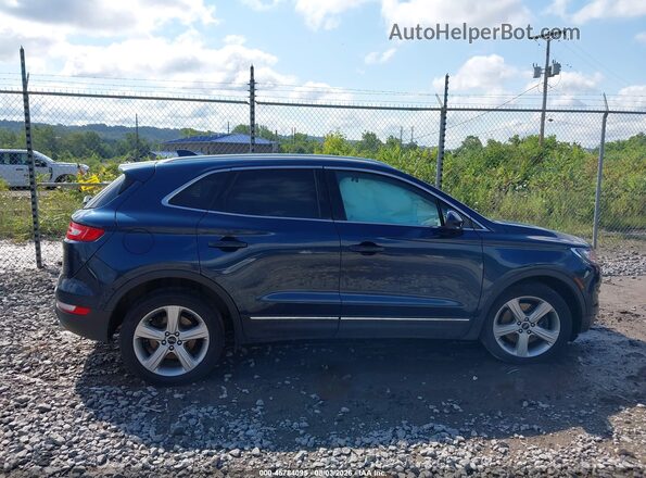 5LMCJ1D95HUL61262 2017 LINCOLN MKC Blue Rear interior view