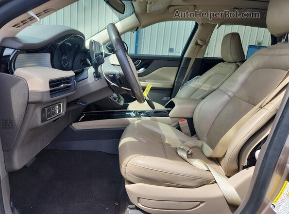 5LMCJ1D98MUL07285 2021 LINCOLN CORSAIR Beige Вид салону спереду
