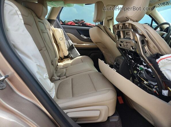 5LMCJ1D98MUL07285 2021 LINCOLN CORSAIR Beige Вид задньої частини салону