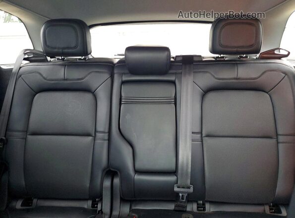5LMCJ1D98MUL21882 2021 LINCOLN CORSAIR Silver Vista de los asientos traseros