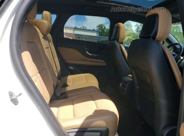 5LMCJ2C93LUL03988 2020 LINCOLN CORSAIR White Widok wnętrza z tyłu