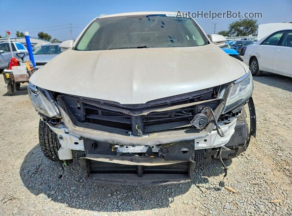5LMCJ2C94HUL69389 2017 LINCOLN MKC White Widok z przodu