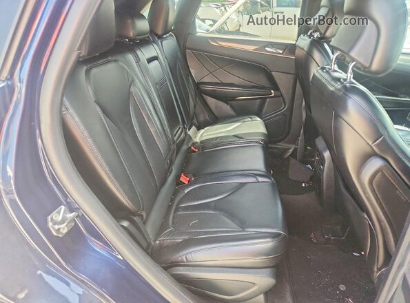 5LMCJ2C95HUL36367 2017 LINCOLN MKC Blue Вид задніх сидінь